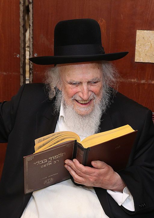 Rabbi Shmuel Auerbach, of blessed memory, happy as he learns from the Holy Torah