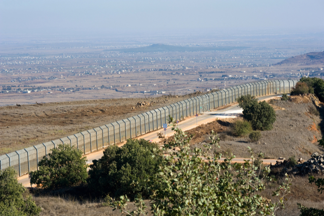 Border fence between Syria and Israel